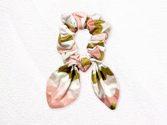 Bunny Scrunchie Gold Waves