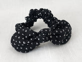 Mini Scrunchie Small Hearts Black