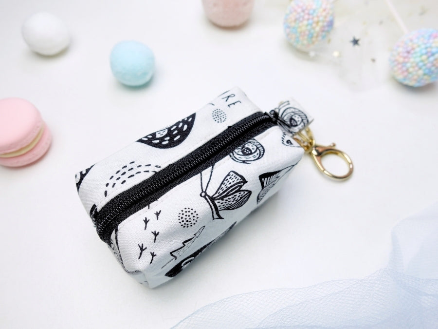 [LAST PIECE] Mini Poofy Pouch Wild Adventure