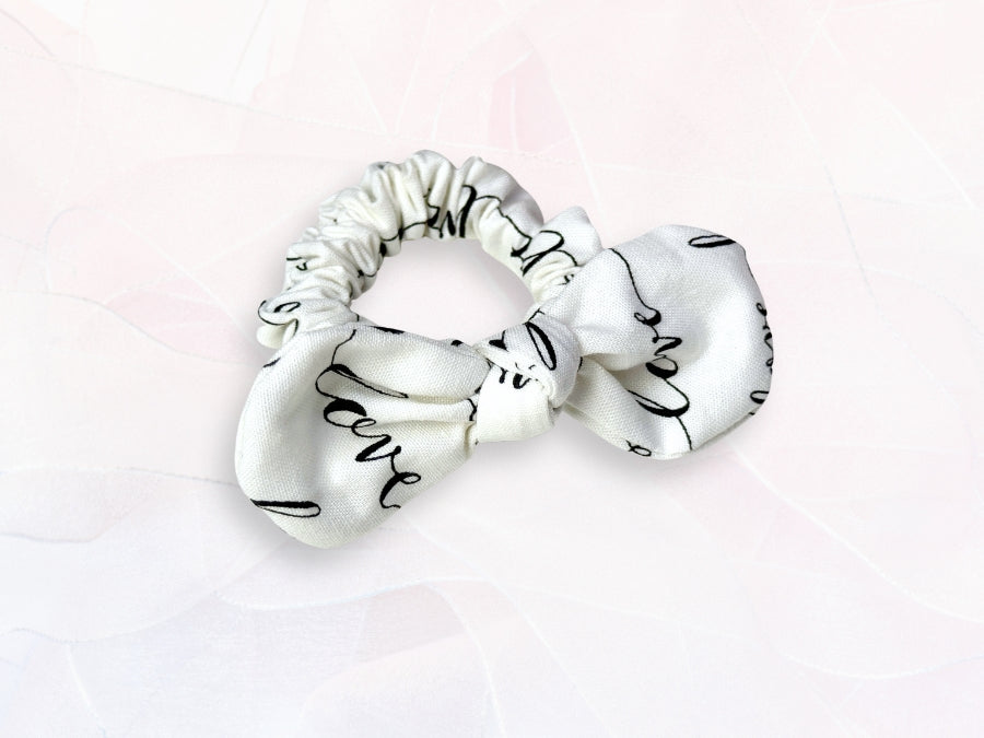 Mini Scrunchie Black Love