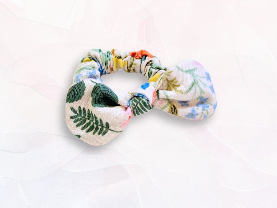 Mini Scrunchie Strawberry Fields Peach