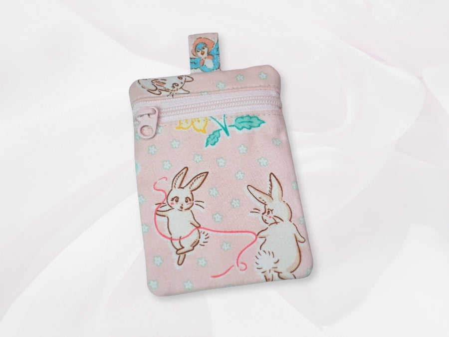 Zippy Pouch Vintage Bunny Play
