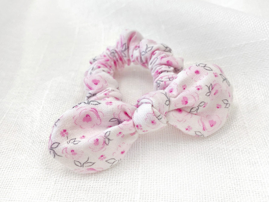 Mini Scrunchie Pink Roses